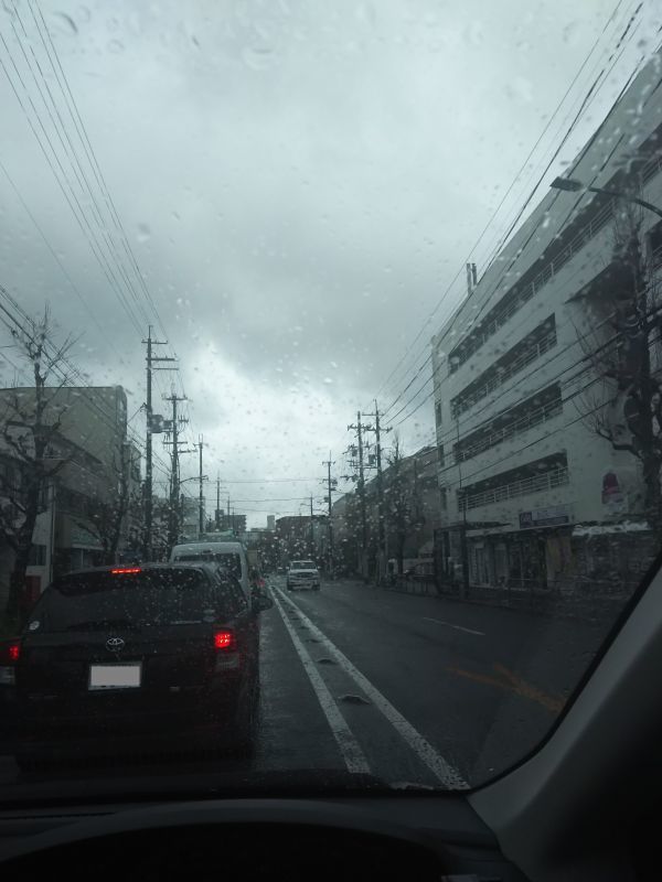 雨の中の京都市内
